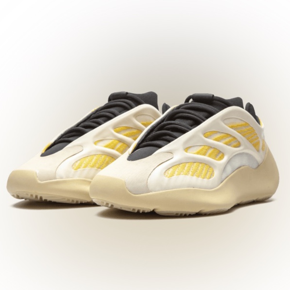 Authentic Adidas Yeezy 700 V3 Safflower Men's White Black Yellow Shoes G54853